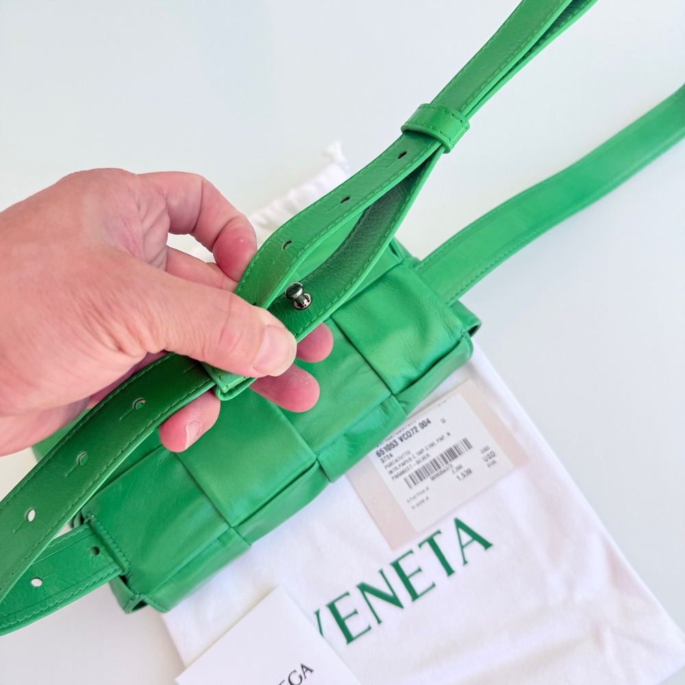 Bottega Veneta Cassette Belt Bag Parakeet Green Maxi Intrecciato Leather 651053 - Picture 4 of 14